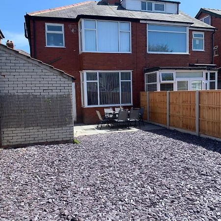 Modern Fully Refurbished 3 Bedroom Home Blackpool Buitenkant foto