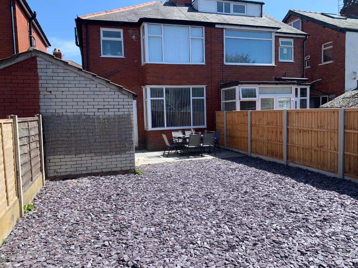 Modern Fully Refurbished 3 Bedroom Home Blackpool Buitenkant foto